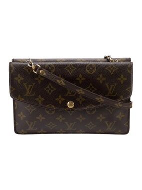 Louis Vuitton
Monogram Double Pochette